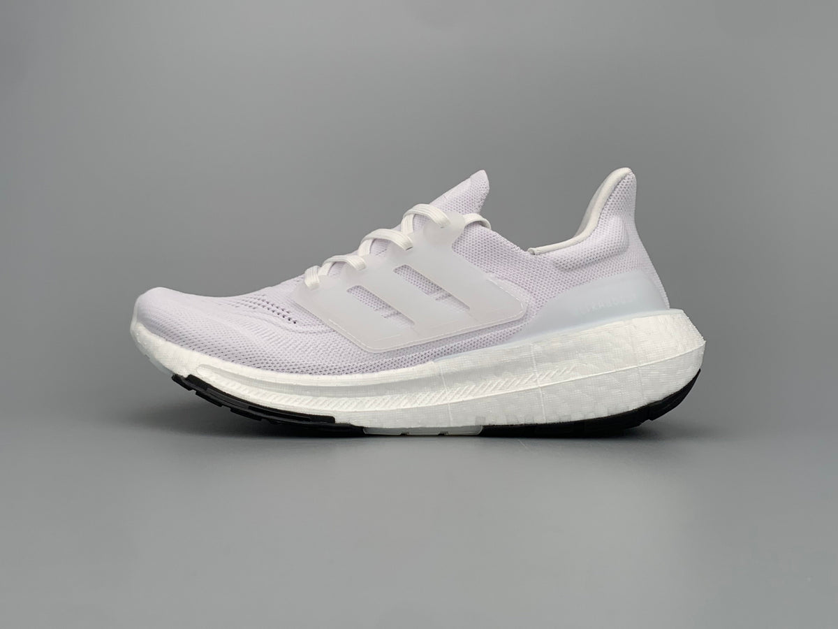 Adidas Ultraboost Light 23