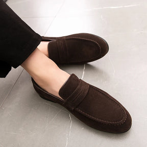 Loafer Mocassim de Couro Camurça Covet