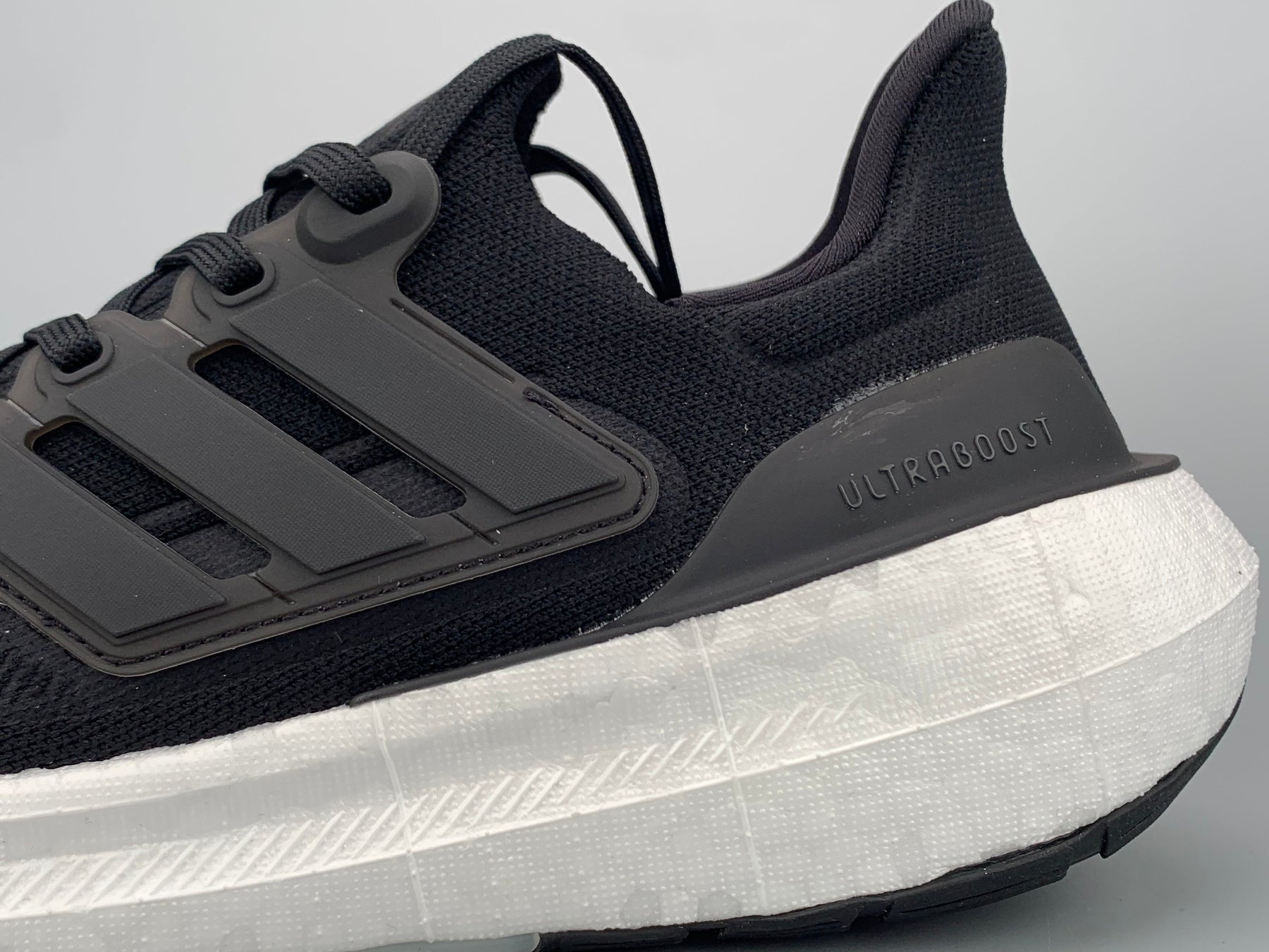 Adidas Ultraboost Light 23