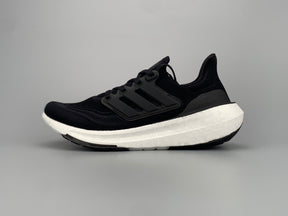 Adidas Ultraboost Light 23