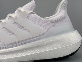 Adidas Ultraboost Light 23