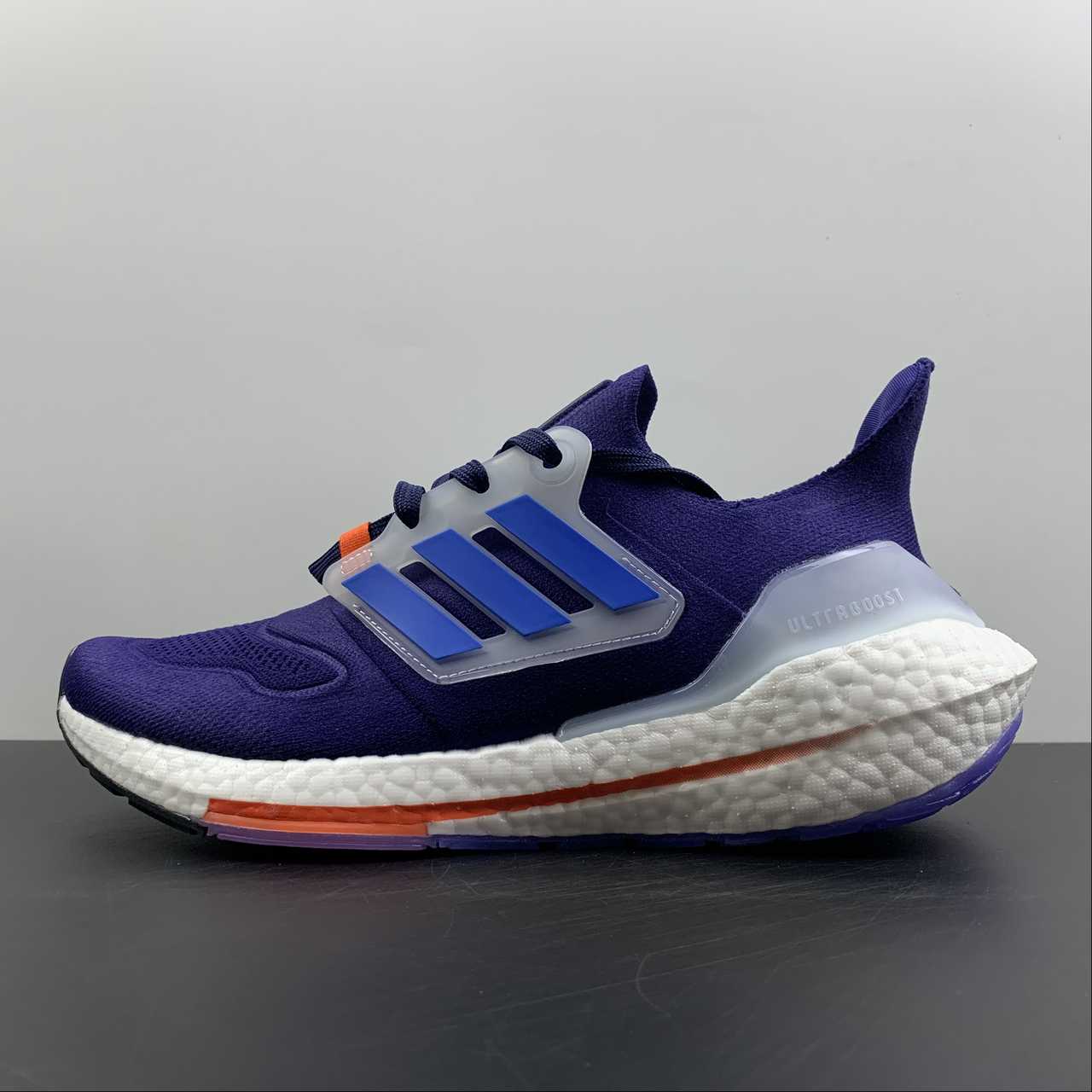 Adidas Ultraboost 22