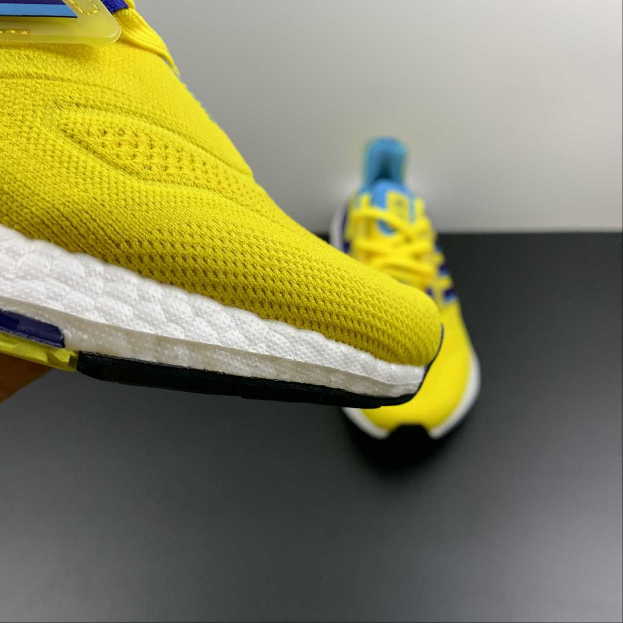 Adidas Ultraboost 22