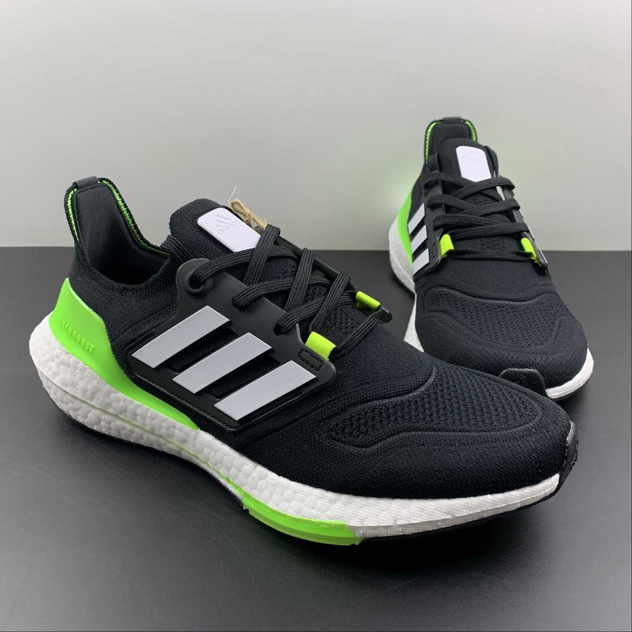 Adidas Ultraboost 22