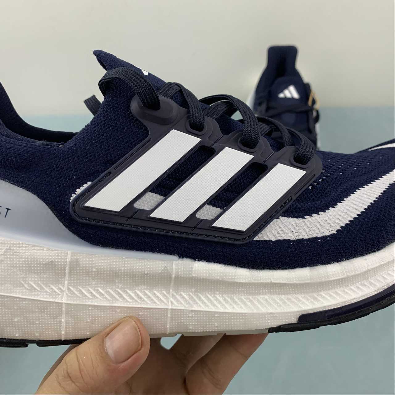 Adidas Ultraboost Light 23